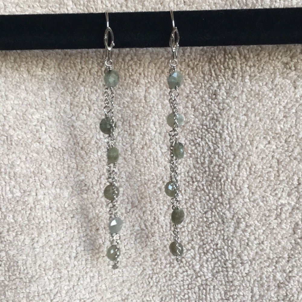 green earrings